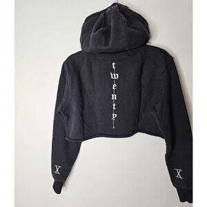 Woo Twenty Black Hooded Cropped Raw Hem Long Sleeve Twenty Graphic Hoodie XS